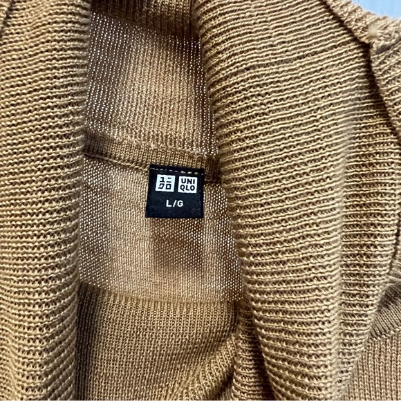 Uniqlo merino wool sweater - Picture 2 of 3